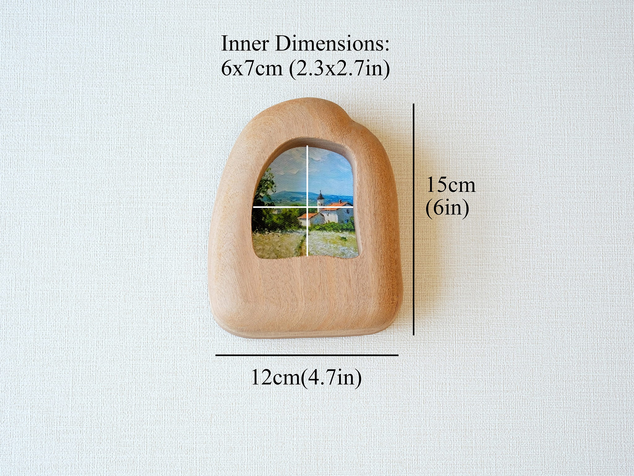 Dimensions for the house frame: 15x12cm outer size, with a 6x7cm inner window for charming miniature prints.