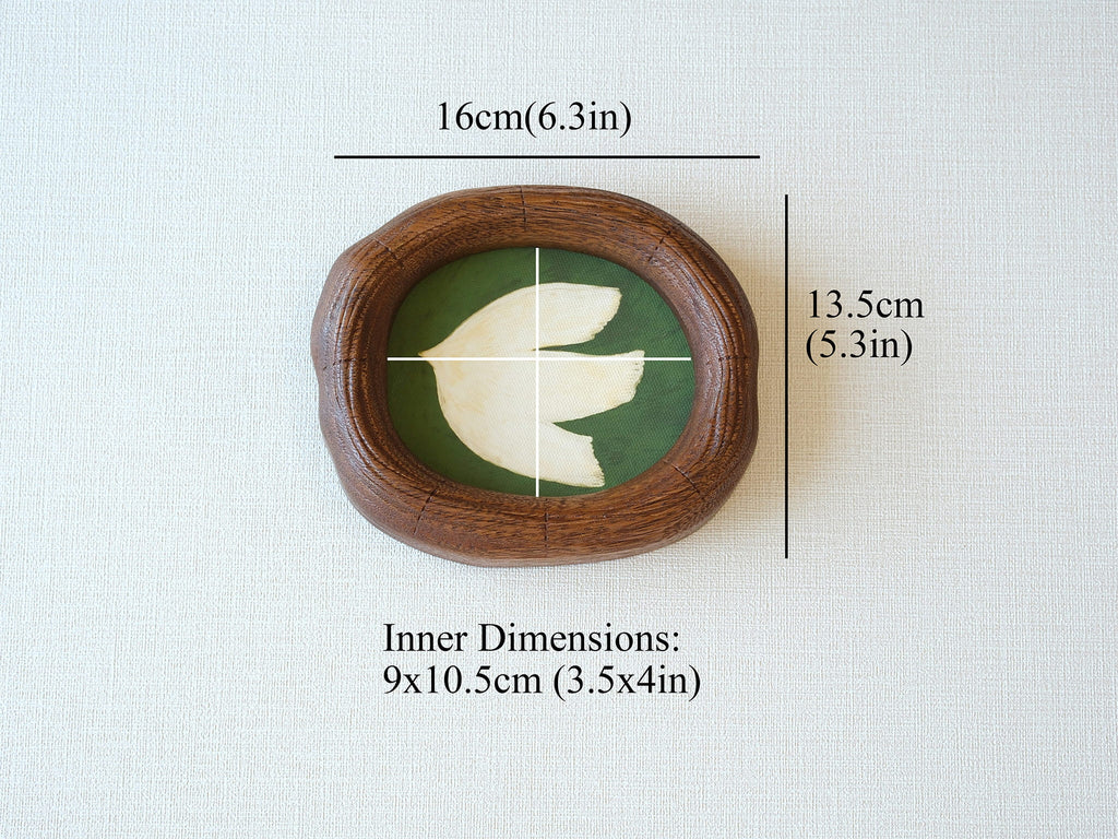A dimension guide for the Fomjia wood frame showing an outer size of 13.5x16cm (5.3x6.3in) and inner dimensions of 9x10.5cm (3.5x4in)