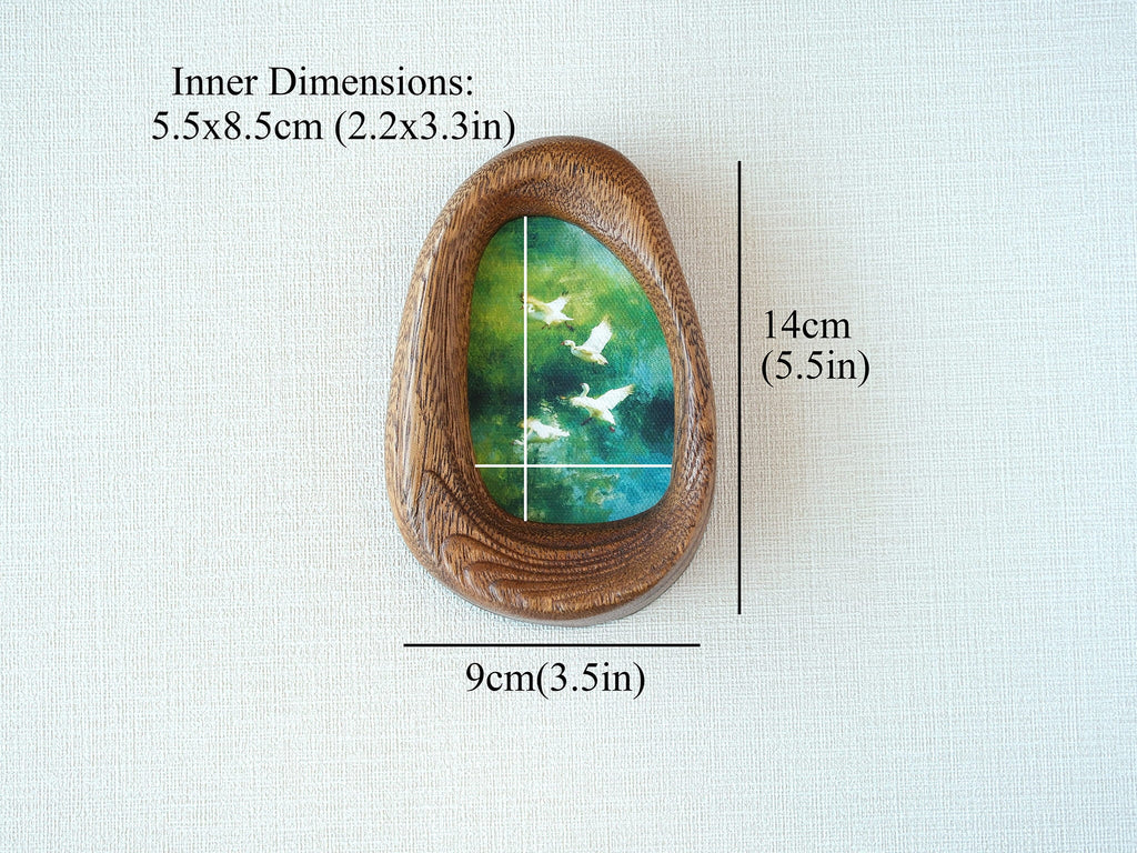Size chart of the Waterdrop solid wood frame, indicating external dimensions of 14x9cm (5.5x3.5in) and inner artwork dimensions of 5.5x8.5cm (2.2x3.3in).