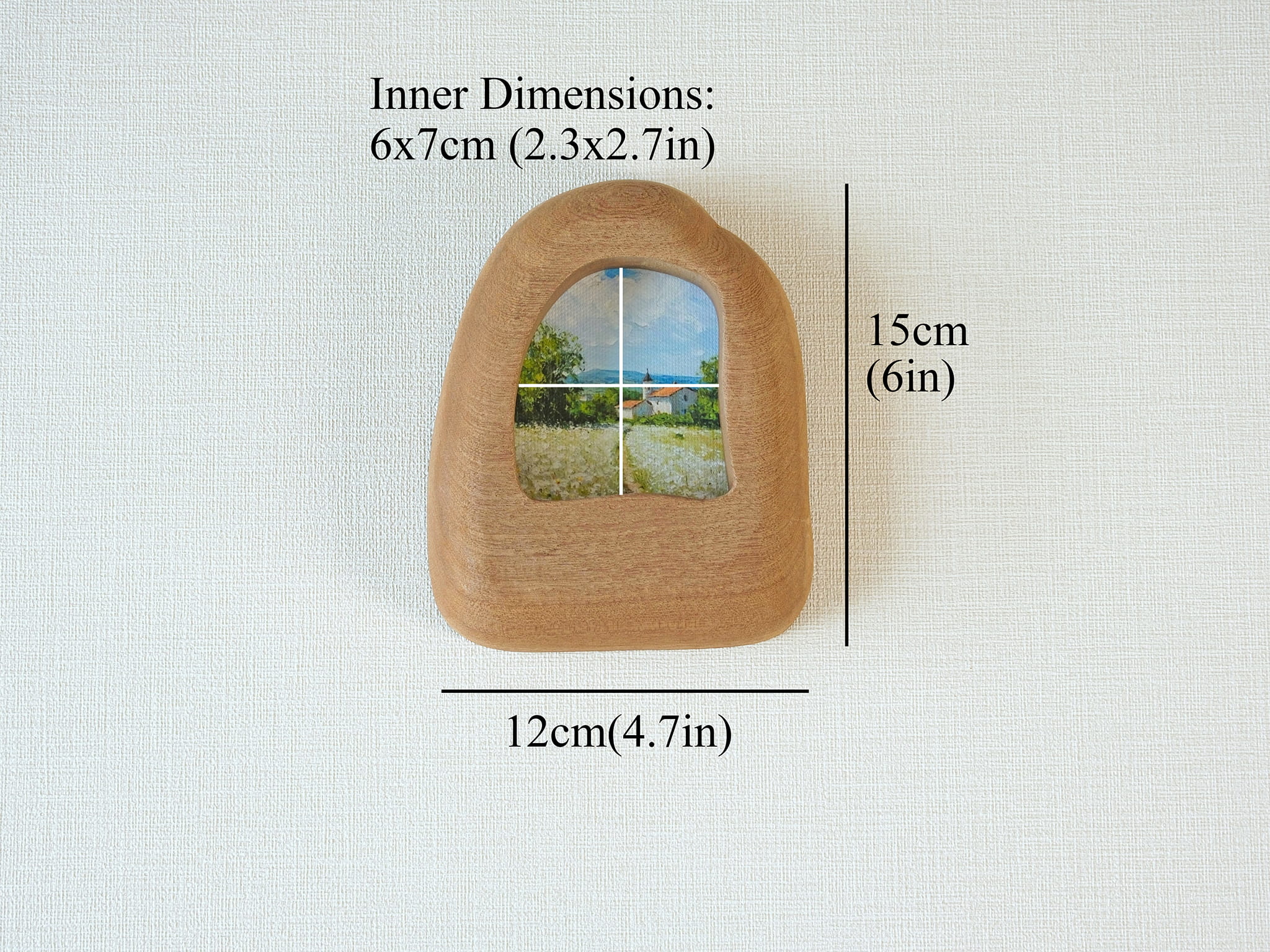 Dimensions for the house frame: 15x12cm outer size, with a 6x7cm inner window for charming miniature prints.
