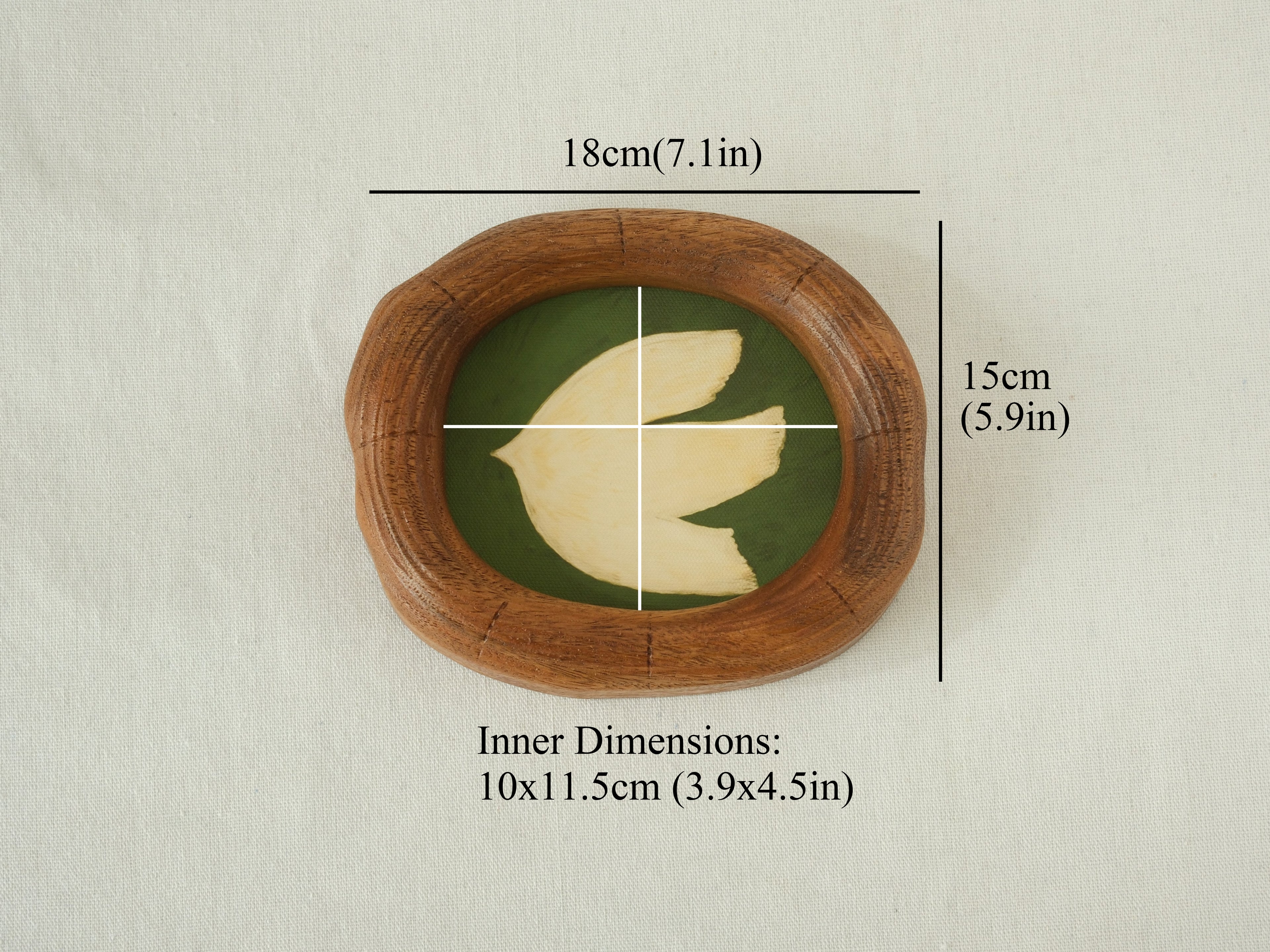 A dimension guide for the Fomjia wood frame showing an outer size of 18x15cm (7.1x5.9in) and inner dimensions of 10x11.5cm (3.9x4.5in).